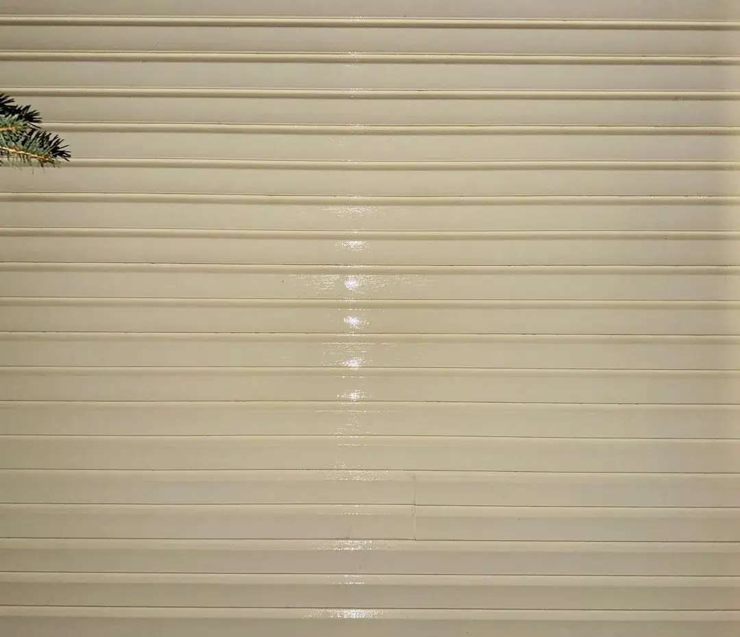 Clean vinyl siding after a soft wash