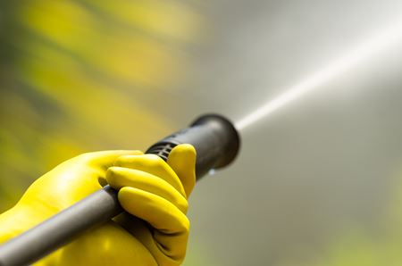 Soft Washing vs. Pressure Washing: What's the Difference? Thumbnail